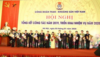 Công đoàn Công ty Kho vận và cảng Cẩm Phả - Vinacomin - Dấu ấn 2019 qua hội nghị tổng kết hoạt động Công đoàn TKV 