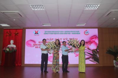 Gặp mặt kỷ niệm 89 năm ngày thành lập Hội Liên hiệp Phụ nữ Việt Nam; Tổng kết 10 năm thực hiện Nghị quyết 6b/NQ-BCH và Chỉ thị 03/CT-TLĐ