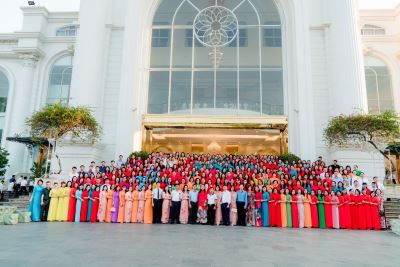 Sắc màu tháng 10 của nữ CBCNV Công ty Kho vận và cảng Cẩm Phả