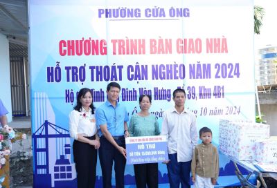 Công ty Kho vận và cảng Cẩm Phả hỗ trợ gia đình thoát cận nghèo phường Cửa Ông