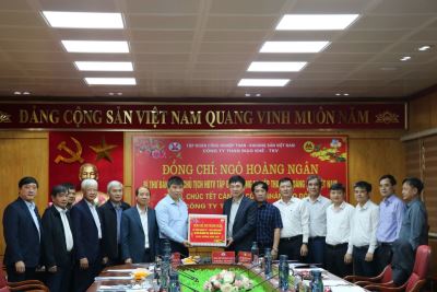 Chủ tịch HĐTV Tập đoàn Ngô Hoàng Ngân thăm, chúc Tết CNLĐ và làm việc với một số đơn vị tại Quảng Ninh