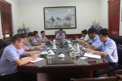 Công ty Kho vận và cảng Cẩm Phả - Vinacomin tổ chức họp Ban Giám đốc