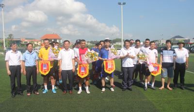 Công ty Kho vận và cảng Cẩm Phả - Vinacomin tham dự giải bóng đá  tranh cúp các đơn vị giao nhận than năm 2020