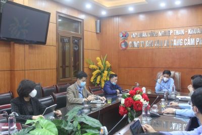 Công ty Kho vận và cảng Cẩm Phả - Vinacomin họp bàn công tác SXKD  và phòng chống dịch Covid - 19