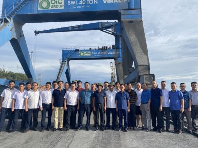 Đoàn công tác Công ty Kho vận và cảng Cẩm Phả - Vinacomin kiểm tra  công tác giao nhận than cuối nguồn