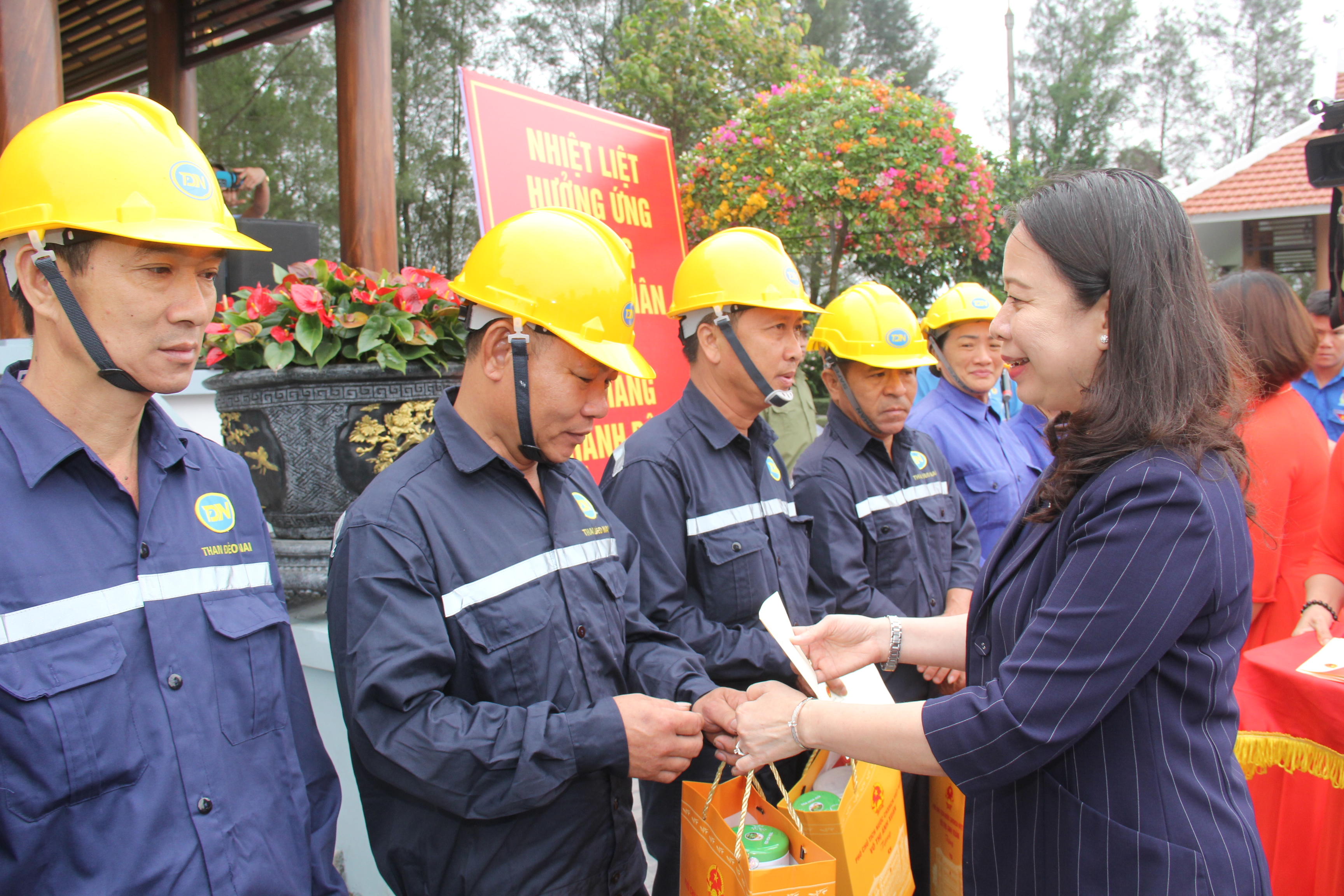 Đội ngũ công nhân lao động ngành Than có vai trò và đóng góp quan trọng đối với sự phát triển kinh tế - xã hội của tỉnh Quảng Ninh và đất nước - Ảnh 6