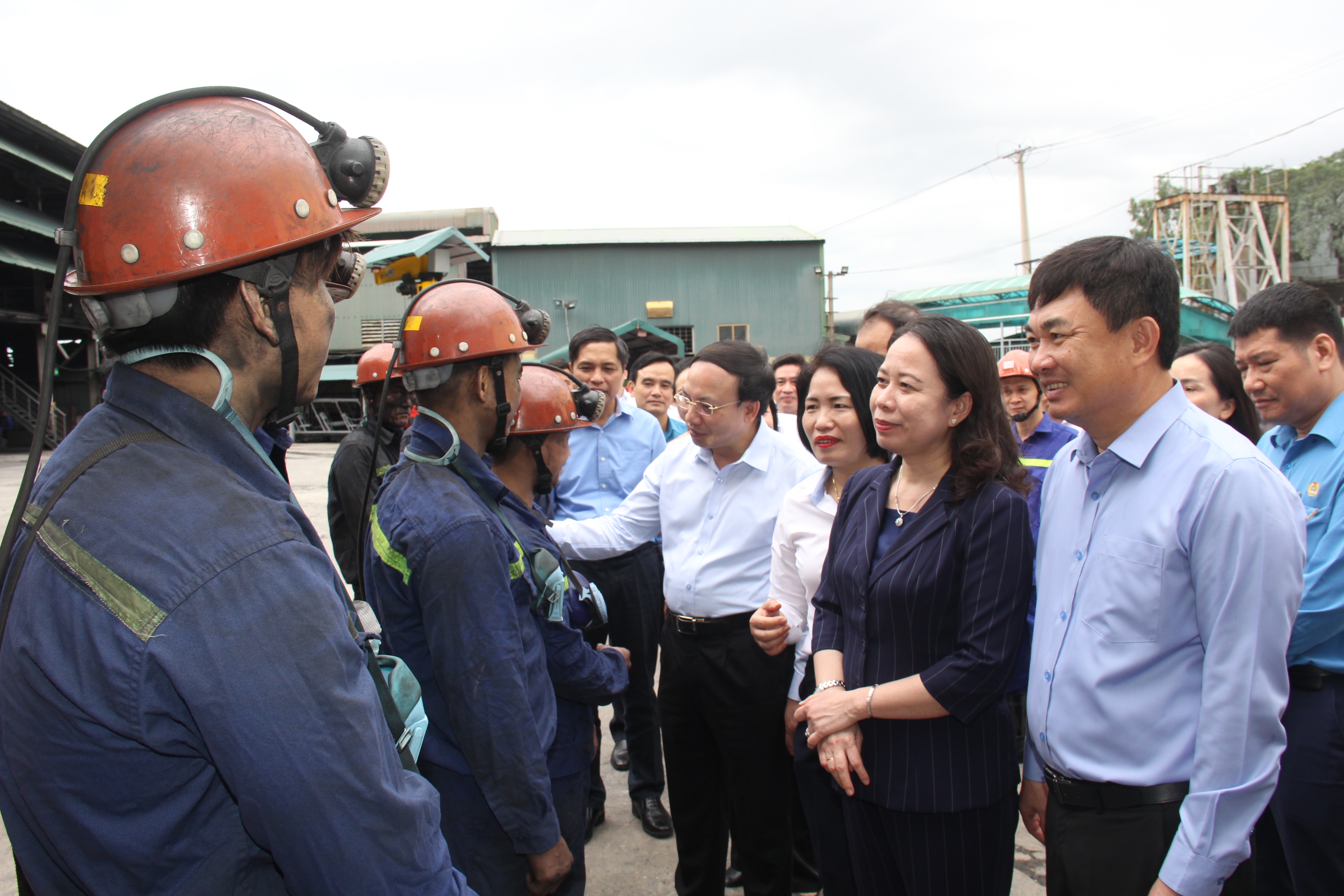 Đội ngũ công nhân lao động ngành Than có vai trò và đóng góp quan trọng đối với sự phát triển kinh tế - xã hội của tỉnh Quảng Ninh và đất nước - Ảnh 8