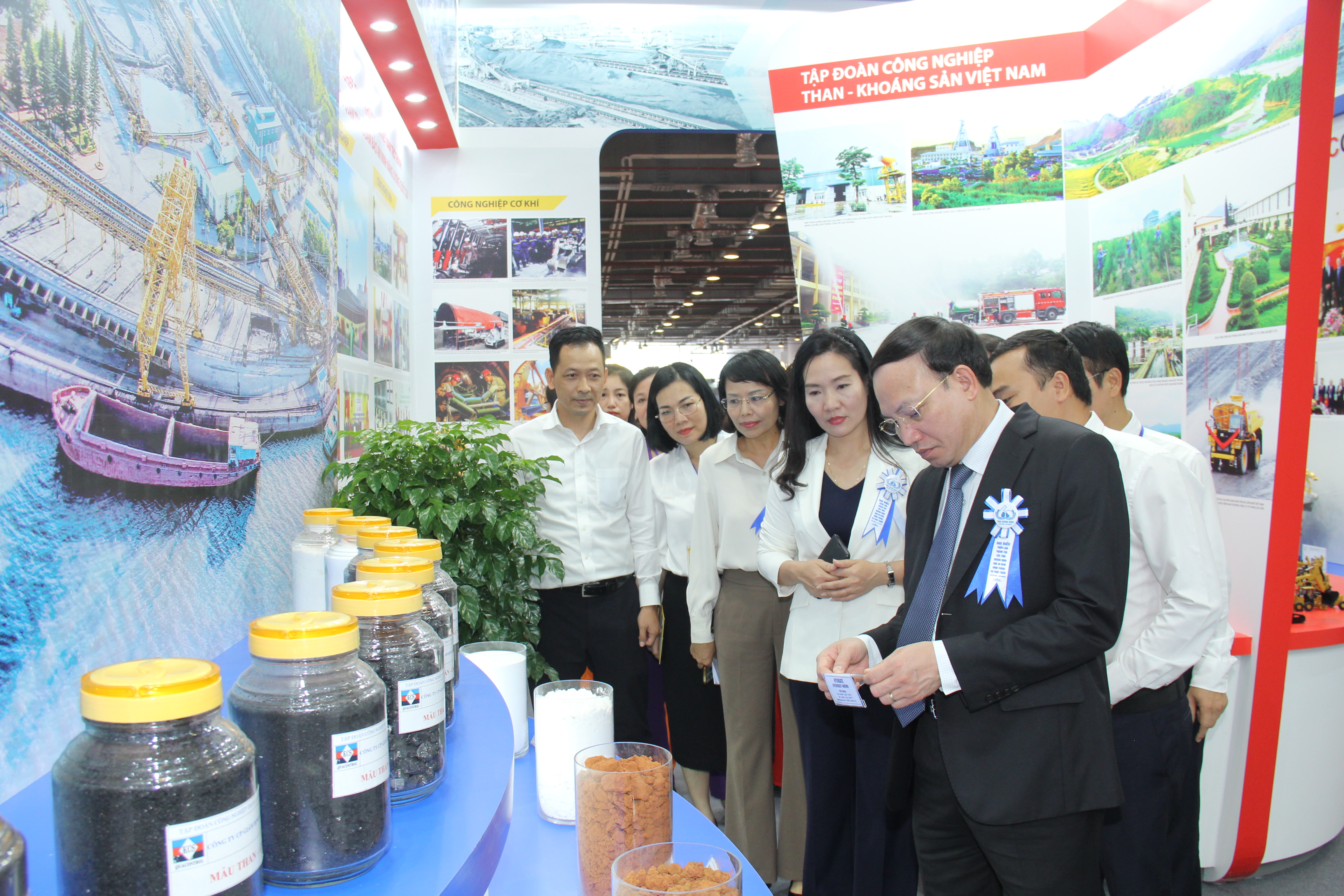 TKV tham gia Triển lãm thành tựu tỉnh Quảng Ninh qua 60 năm hình thành và phát triển - Ảnh 6