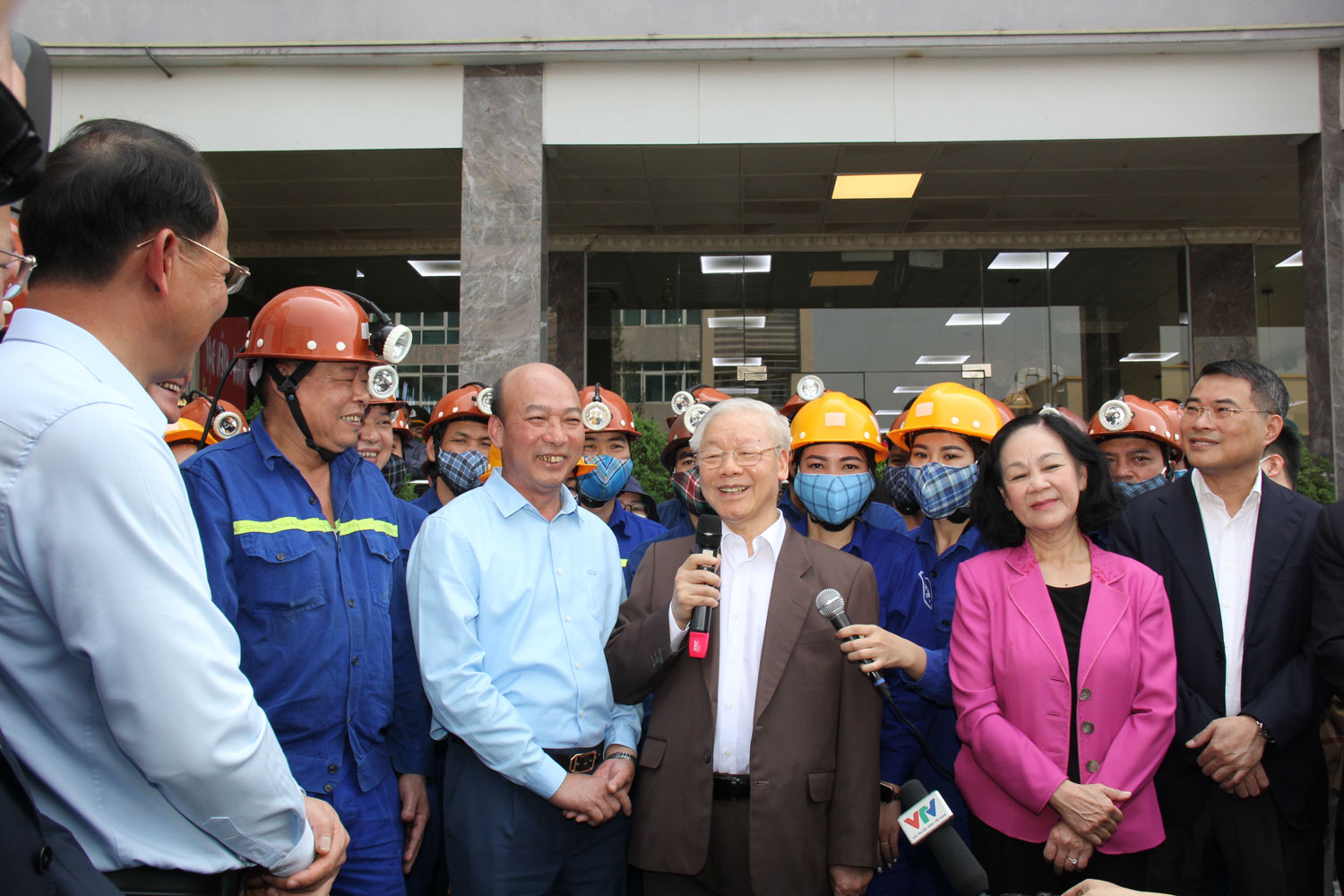 Tổng Bí thư Nguyễn Phú Trọng: Phát huy truyền thống vẻ vang “Kỷ luật và Đồng tâm” của ngành Than, xây dựng TKV phát triển bền vững, xây dựng tỉnh Quảng Ninh giàu đẹp - Ảnh 3