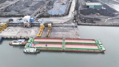 Đoàn thanh niên Công ty gắn biển mô hình thanh niên quản lý chào mừng 95 năm ngày thành lập Đoàn