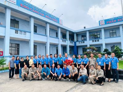 Công đoàn Kho cảng G9 - Hoá Chất tổ chức toạ đàm “Tự hào 97 năm - Vững bước tương lai”