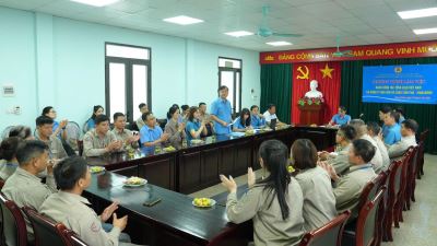 Đoàn công tác Tổng Liên đoàn Lao động Việt Nam khảo sát thực trạng phong trào thi đua tại Công ty Kho vận và cảng Cẩm Phả