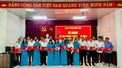 29 quần chúng ưu tú của Công ty tham dự lớp bồi dưỡng nhận thức về Đảng