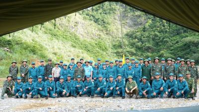 Công ty Kho vận và cảng Cẩm Phả hoàn thành khoá huấn luyện tự vệ năm 2025