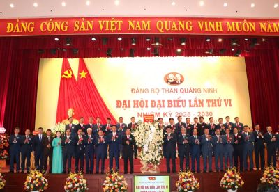 Phát huy truyền thống “Kỷ luật và Đồng tâm”, xây dựng Đảng bộ Than Quảng Ninh trong sạch, vững mạnh toàn diện, xây dựng TKV phát triển bền vững