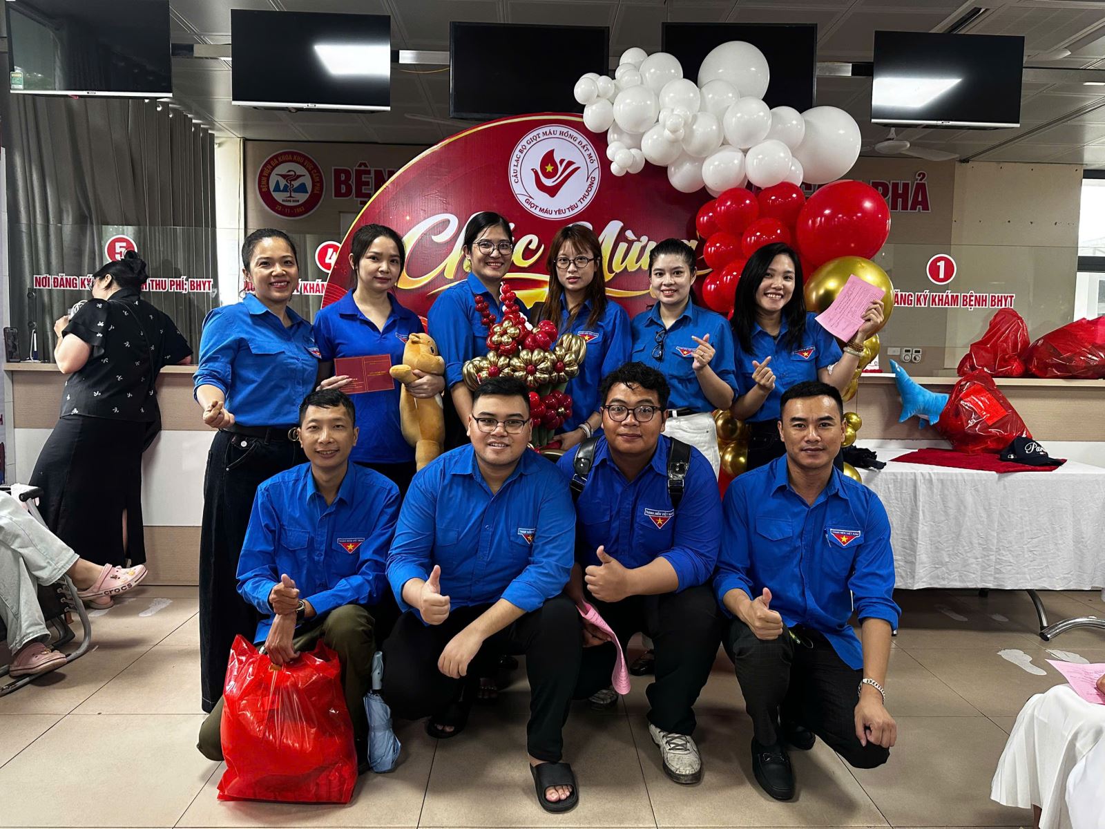 Lan tỏa nghĩa cử cao đẹp: Tuổi trẻ Kho vận và cảng Cẩm Phả nhiệt huyết tham gia hiến máu tình nguyện