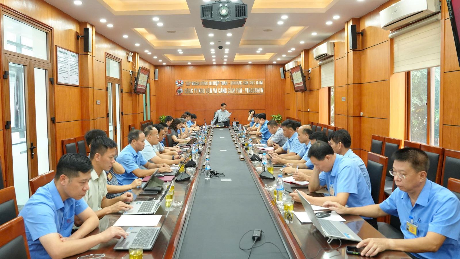 Đảng bộ Công ty tổ chức Hội nghị BCH Đảng bộ và quán triệt triển khai thực hiện Nghị quyết Hội nghị lần thứ tư Ban chấp hành Trung ương Đảng khoá XIV