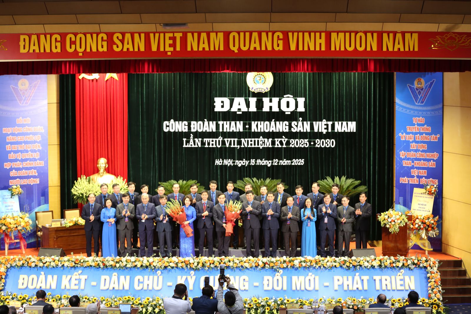 Đồng chí Lê Thanh Xuân tái đắc cử Chủ tịch Công đoàn TKV lần thứ VII, nhiệm kỳ 2025-2030