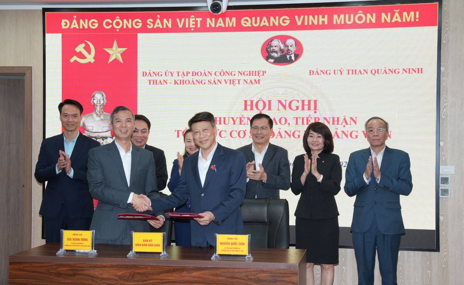 Hội nghị chuyển giao, tiếp nhận tổ chức cơ sở đảng trực thuộc Đảng ủy TKV về trực thuộc Đảng ủy Than Quảng Ninh