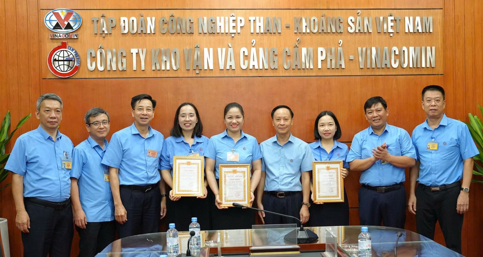 Những Người Thợ mỏ - Người Chiến sĩ tiên phong của Công ty Kho vận và cảng Cẩm Phả - Vinacomin