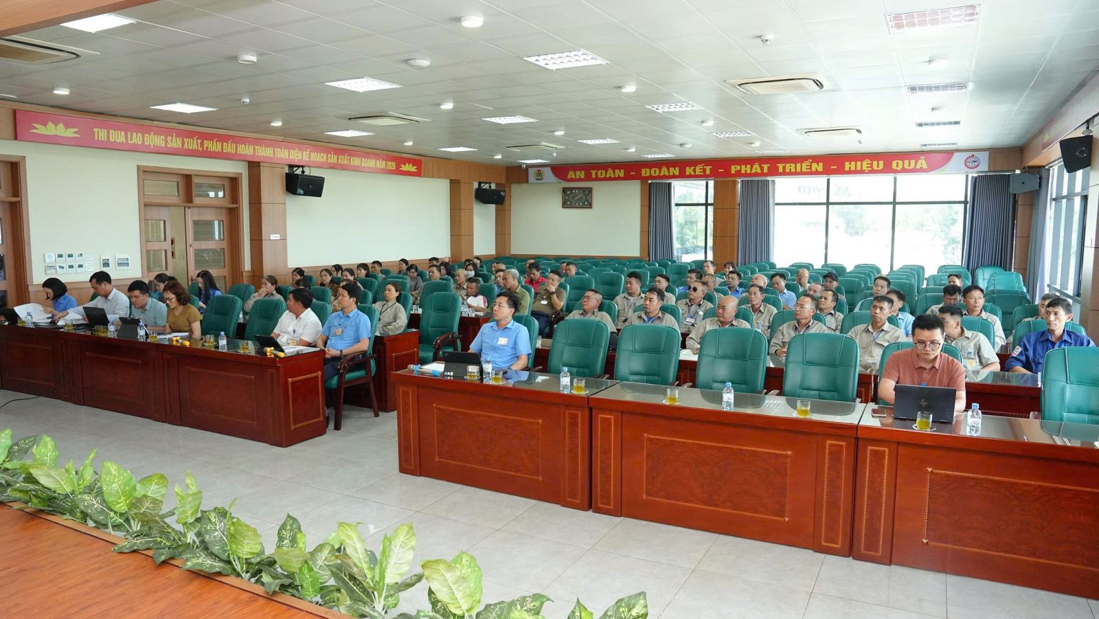 Công ty tổ chức gặp mặt người lao động nghỉ công tác hưởng hỗ trợ năm 2026